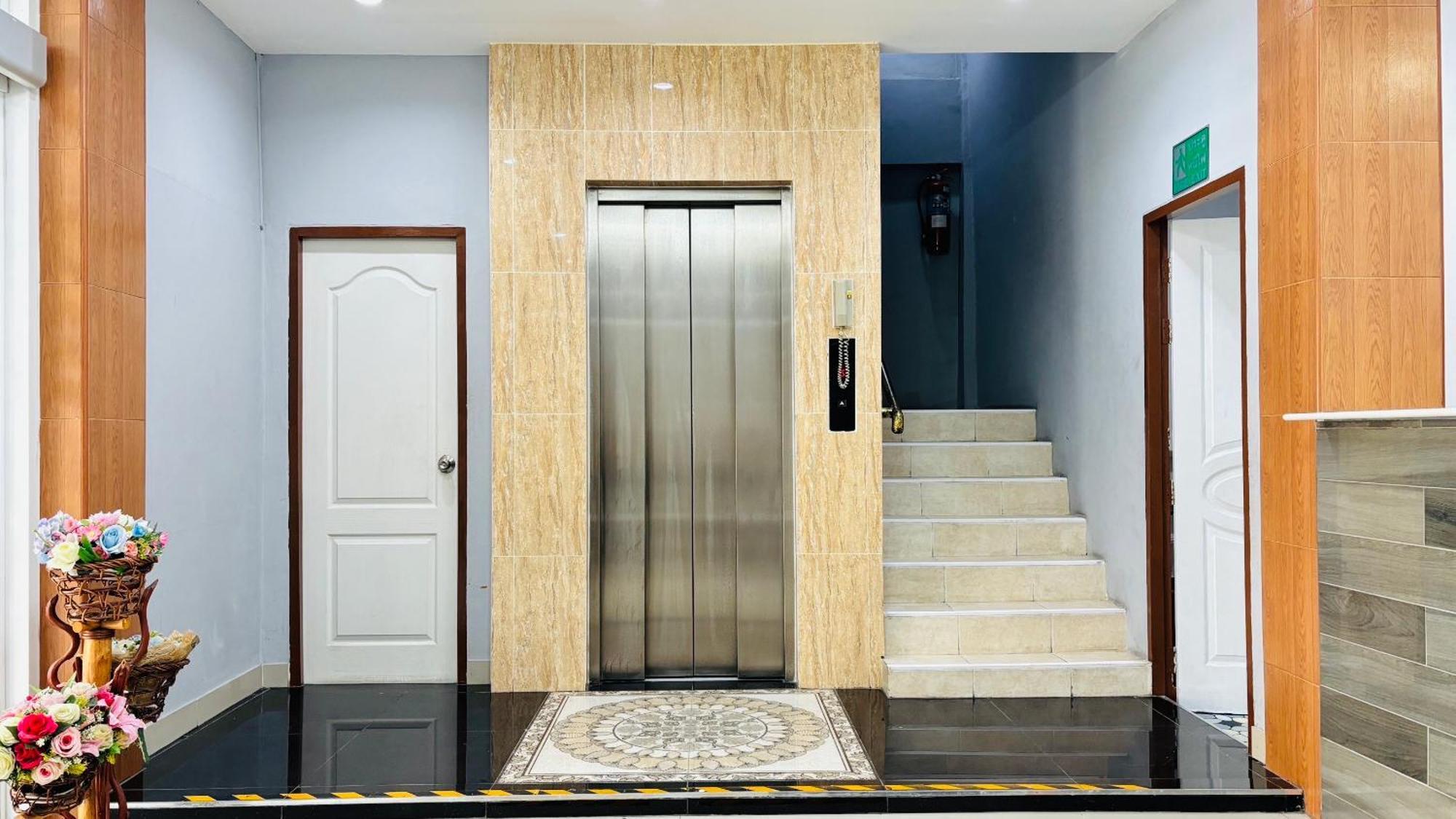 Royal Star Suites Pattaya Exterior photo